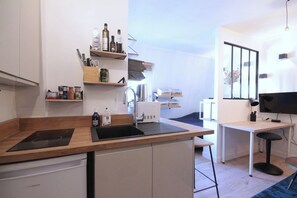 Private kitchen - Studio scenic view Paris Roofs - Montmartre (Paris)