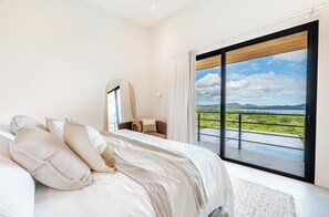 4 slaapkamers, een strijkplank/strijkijzer, wifi, beddengoed