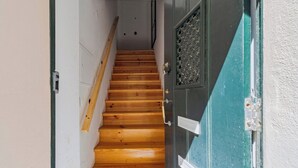 Interior - Blue Coconut First, By Home Match (Setúbal)