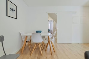 Dining - Blue Coconut First, By Home Match (Setúbal)