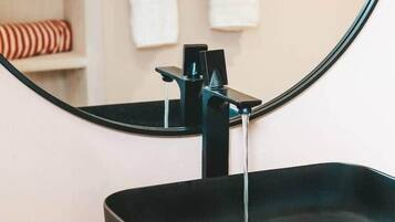 Badezimmerausstattung