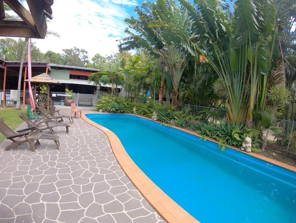Kolam renang outdoor
