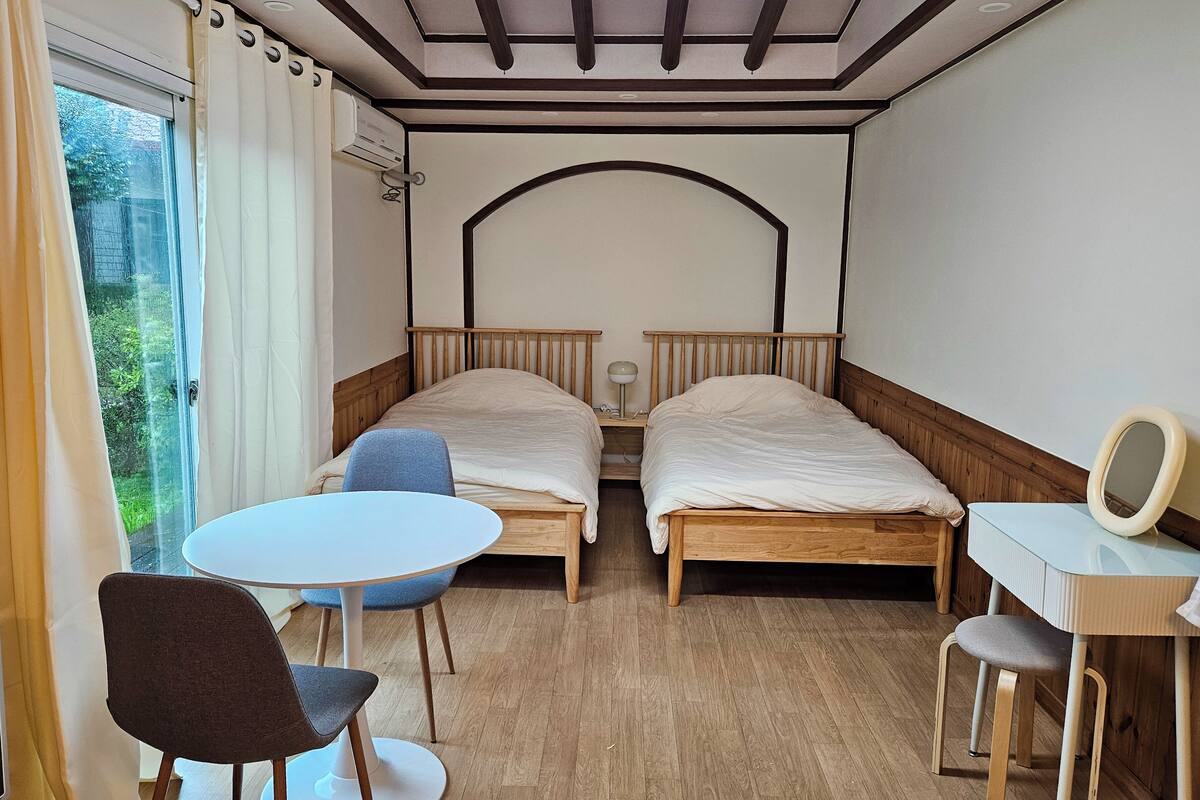 Quarto duplo, vista para o jardim | Wi-Fi de cortesia
