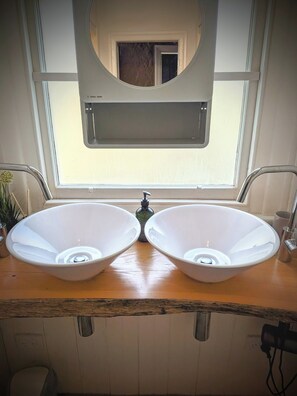 Bathroom - Birds of a Feather Lockington (Lockington)