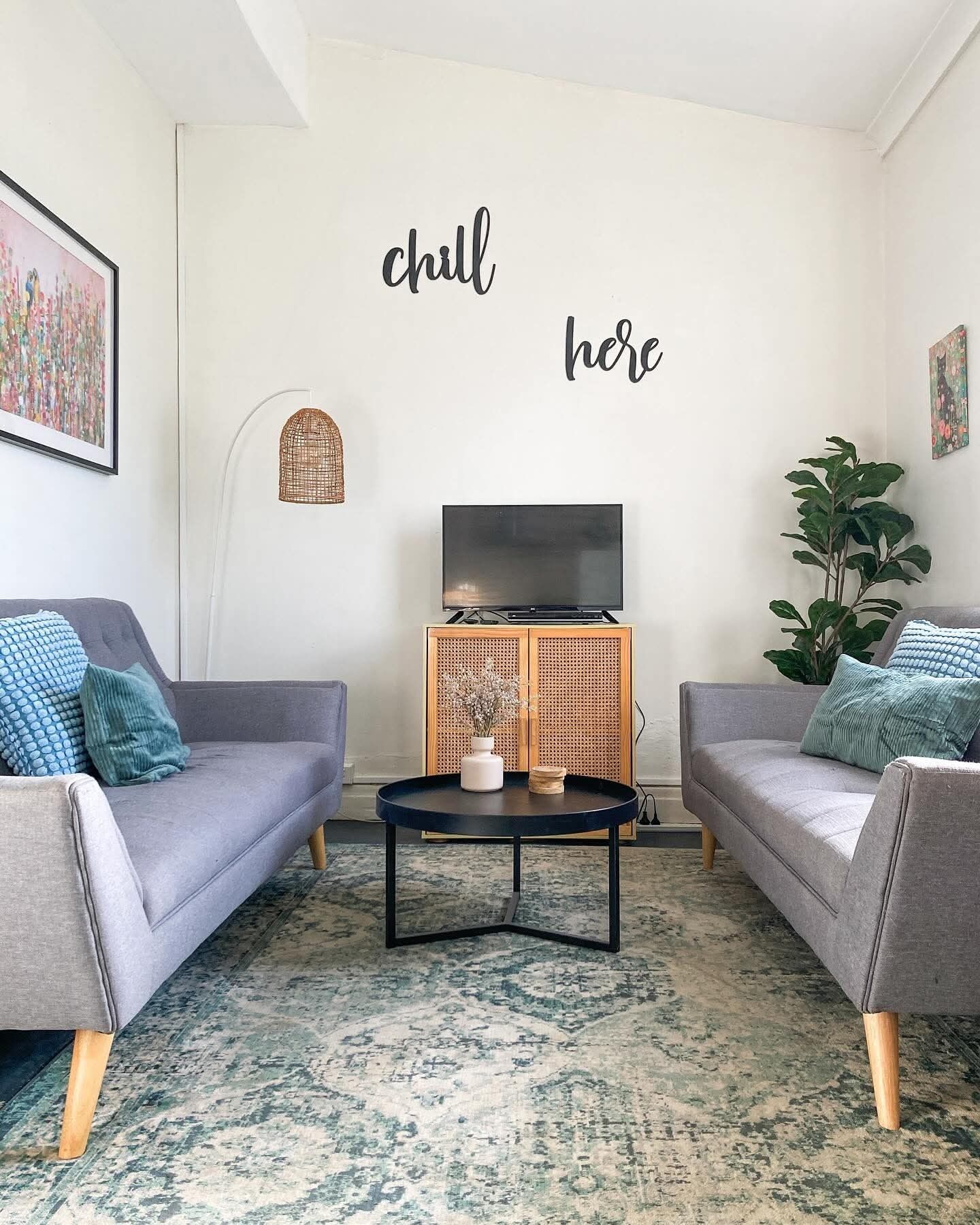 TV connectée, lecteur de DVD, vidéothèque, chaîne hi-fi