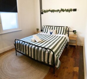 Room - Birds of a Feather Lockington (Lockington)