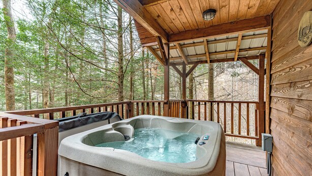 Outdoor spa tub - Cozy Cabin Hideaway in Cave Hollow - Sandstone Dream (Campton)