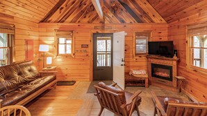 Living area - Cozy Cabin Hideaway in Cave Hollow - Sandstone Dream (Campton)