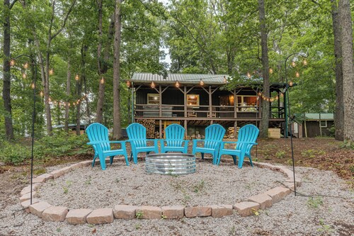 Social Distance/127 Private Acres -Hot Tub -Wi-Fi