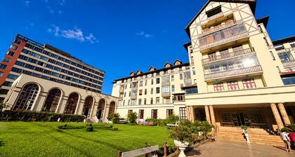 Fireplace | Swimming pool | Barbecue | Sauna | 5 min from the street market