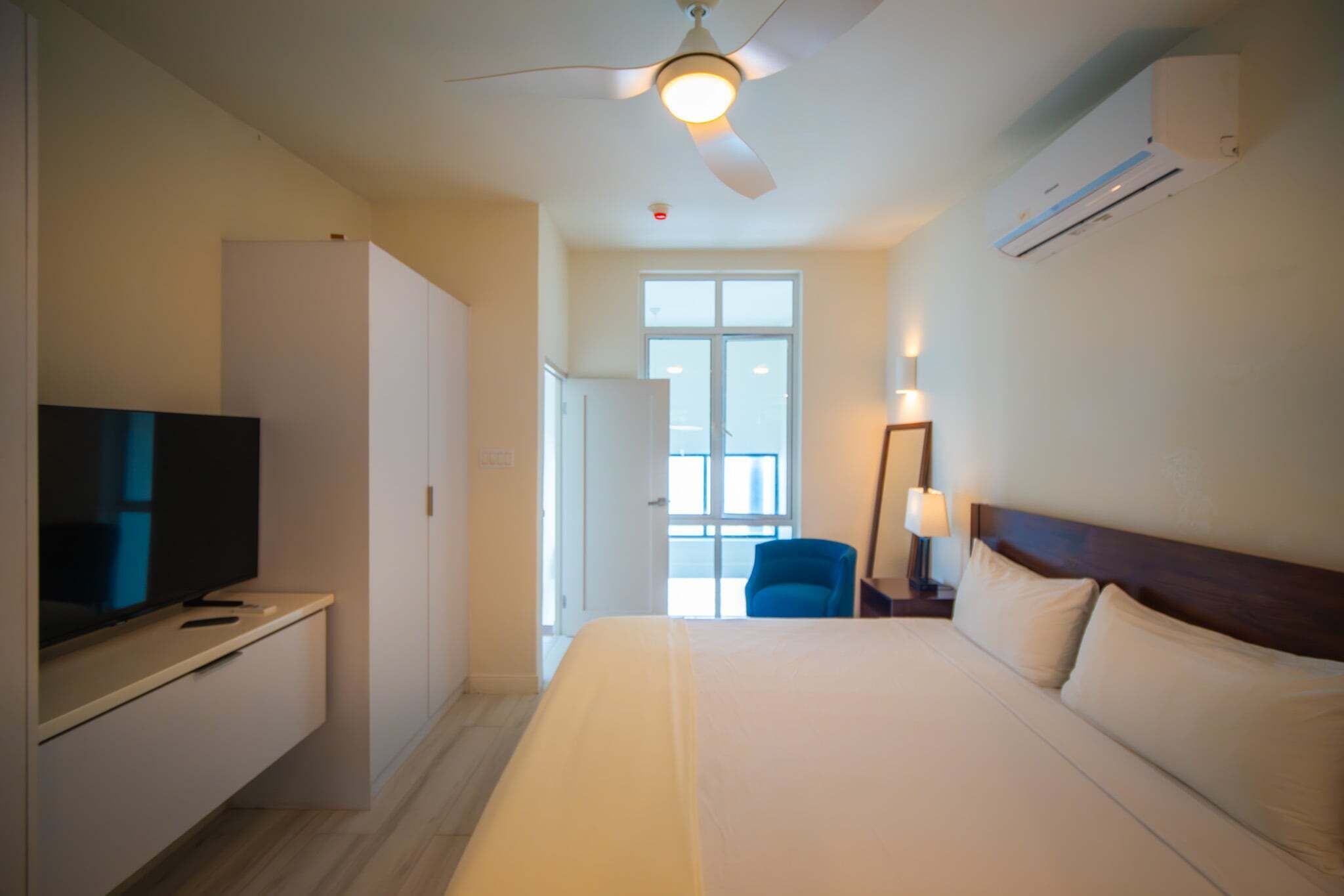 2 bedrooms, iron/ironing board, WiFi (free), bed sheets