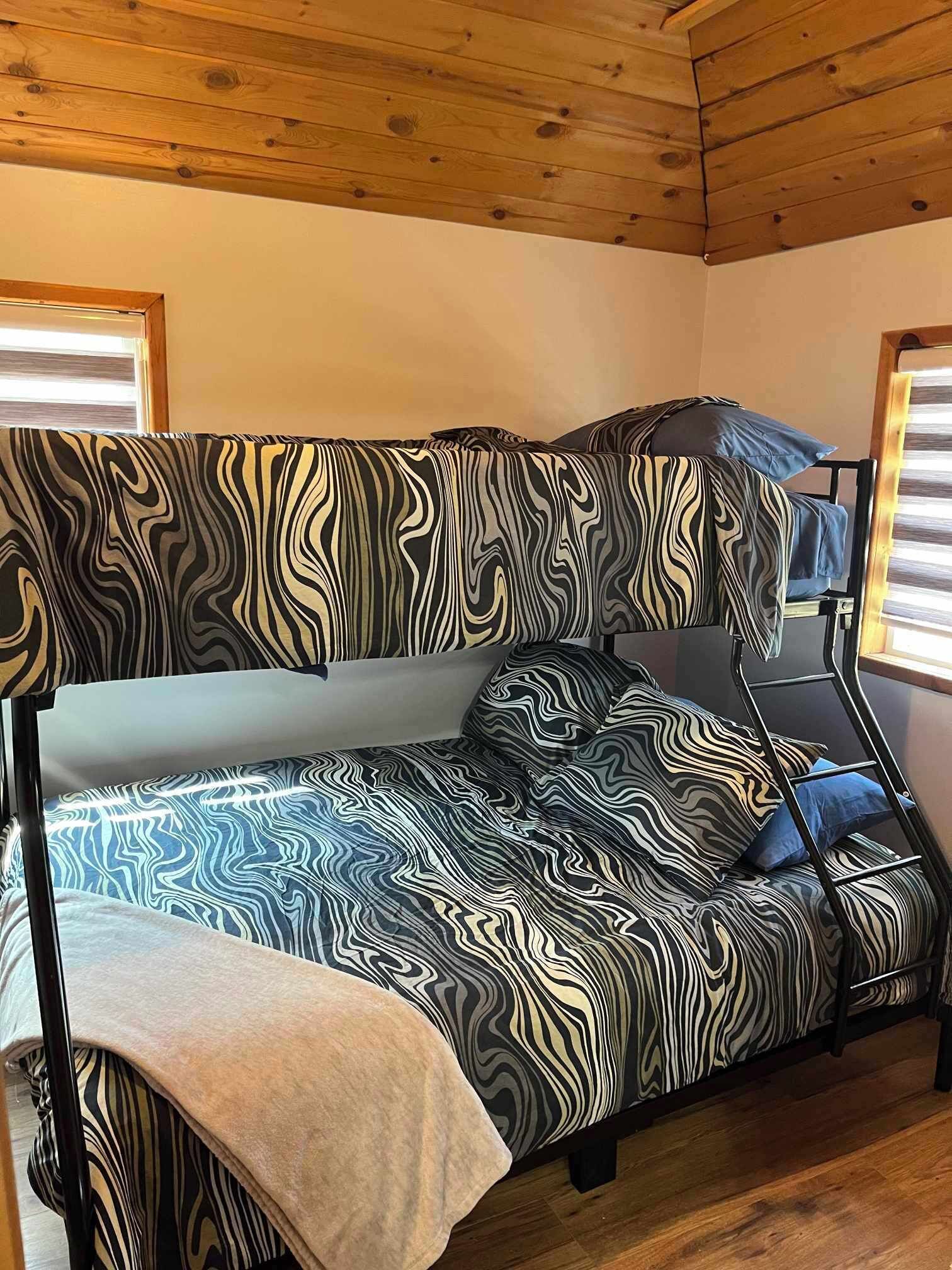 3 dormitorios, wifi gratis, ropa de cama
