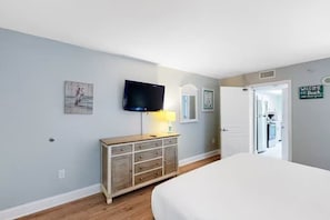 1 bedroom, iron/ironing board, WiFi, bed sheets - Amazing Oceanview Bedroom at Bay Watch with Pools (North Myrtle Beach)