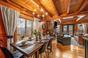 Dining - Highland Cabin w/ Mountain Views in Chalet Village (Gatlinburg)