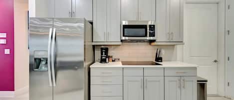 House, Multiple Beds, Private Pool | Private kitchen