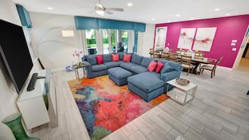 House, Multiple Beds, Private Pool | Living area