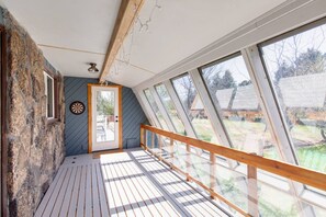 Interior - Apple Orchard Retreat (Idaho Falls)
