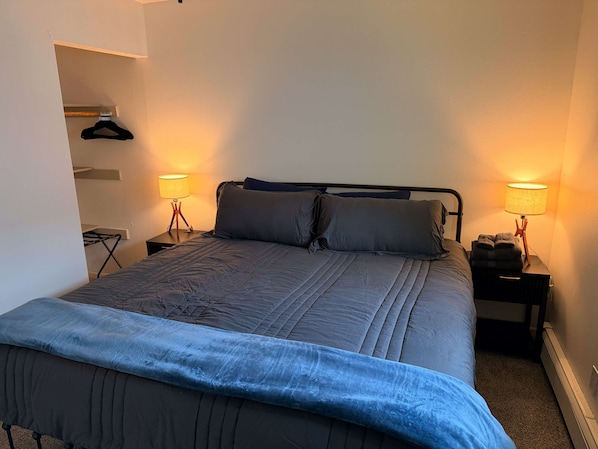 Room - Updated 2-Bedroom near NDSU Large Living Area (Fargo)