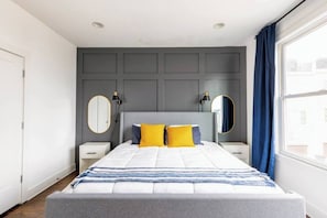 3 Schlafzimmer, Schreibtisch, Bügeleisen/Bügelbrett, WLAN