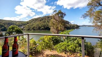 Apartment, 2 Bedrooms, Patio, Lake View | Property grounds