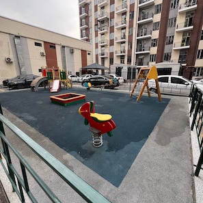 Children’s area - Art House I Уютная 2-комн. квартира для семей и командировок, Ташкент (Tashkent)