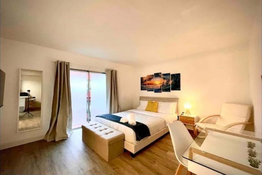1 bedroom, internet, bed sheets