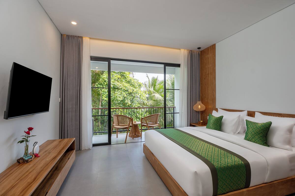 Deluxe Double Room with Balcony | WiFi (free)