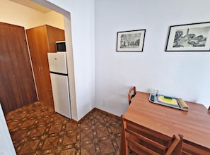 Apartment (Classic One Bedroom Apartment with Te) | Esszimmer