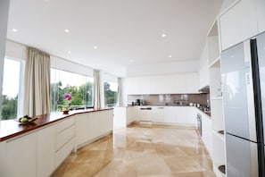 Villa, 6 Schlafzimmer, Meerblick | Eigene Küche | Kühlschrank, Mikrowelle, Herdplatte, Wasserkocher