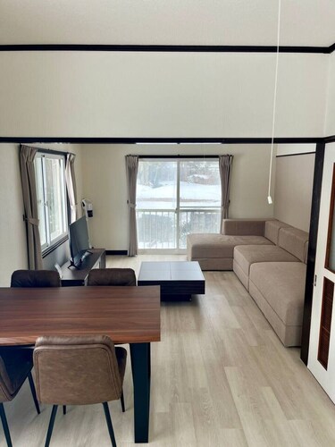 Mountain View 4 Bedroom Chalet Myoko Kogen