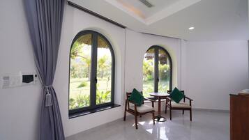 Family Bungalow, Multiple Beds, Ocean View | Interior