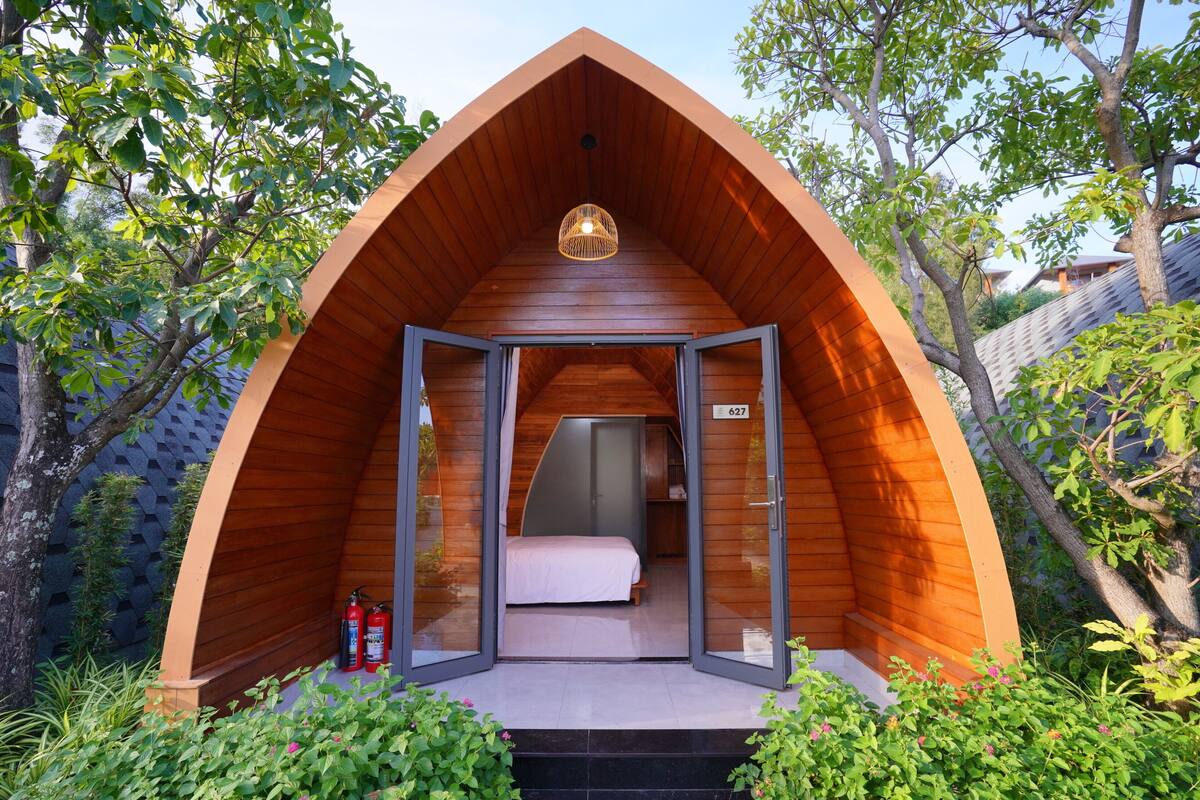 บังกะโล, เตียงควีนไซส์ 1 เตียง, วิวสวน | ตู้นิรภัยในห้องพัก, พื้นที่ทำงานแบบใช้แล็ปท็อป, ผ้าม่านกันแสง