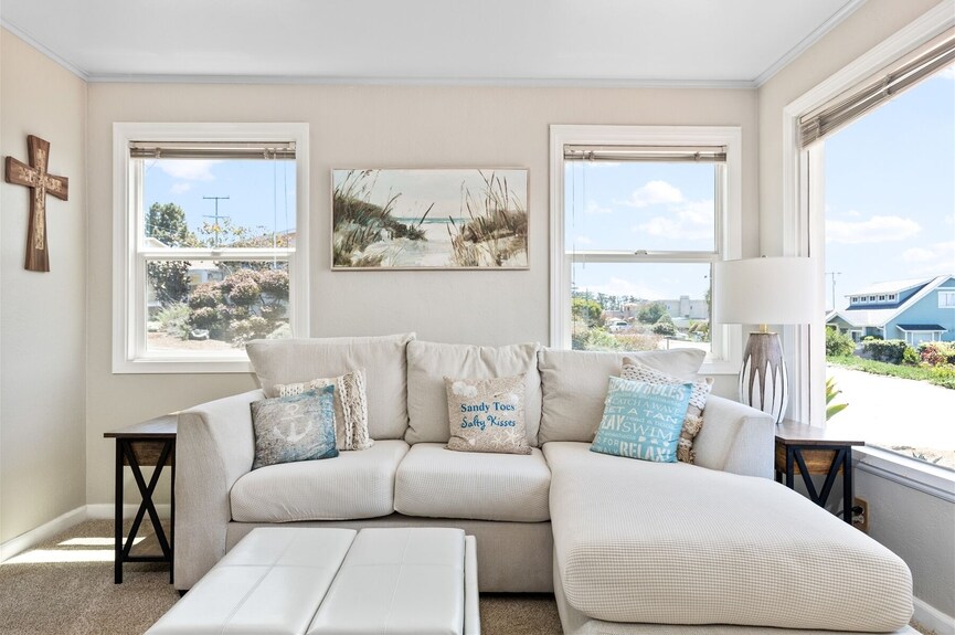 Stunning Views From This Home With Spacious Deck! - Morro Bay, CA