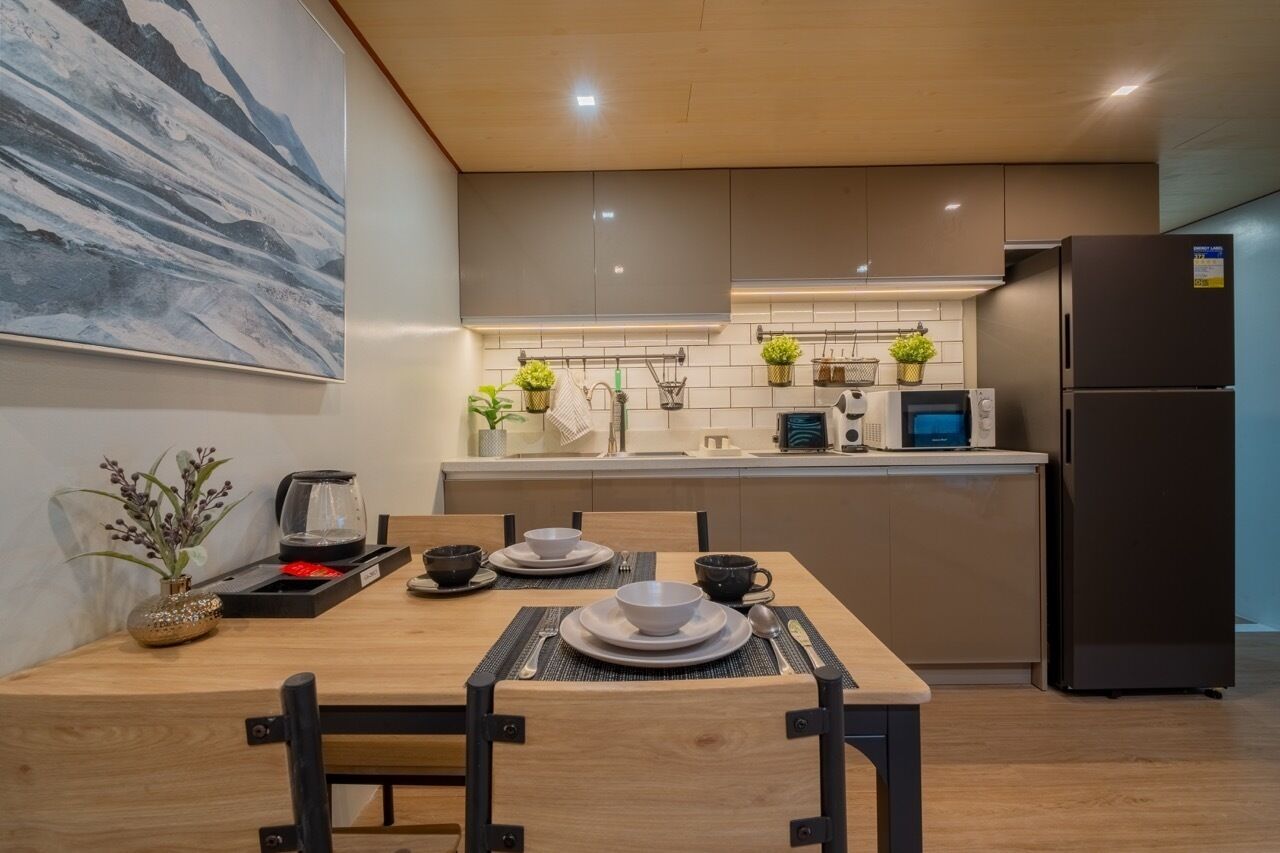 Deluxe Villa, Garden View | Dining