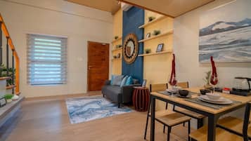 Deluxe Villa, Garden View | Interior