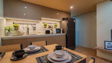 Villa Deluxe, vue jardin | Restauration