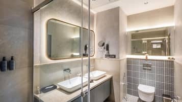 Gratis toiletartikelen, pantoffels, zeep, shampoo
