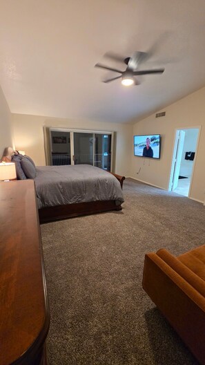 5 Schlafzimmer, Bügeleisen/Bügelbrett, kostenloses WLAN, Bettwäsche