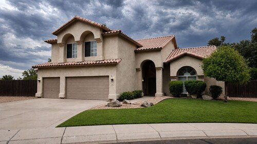 Sunny Gilbert Retreat! Private Pool, Game Room, Golfing ⛳️ Family Fun :D