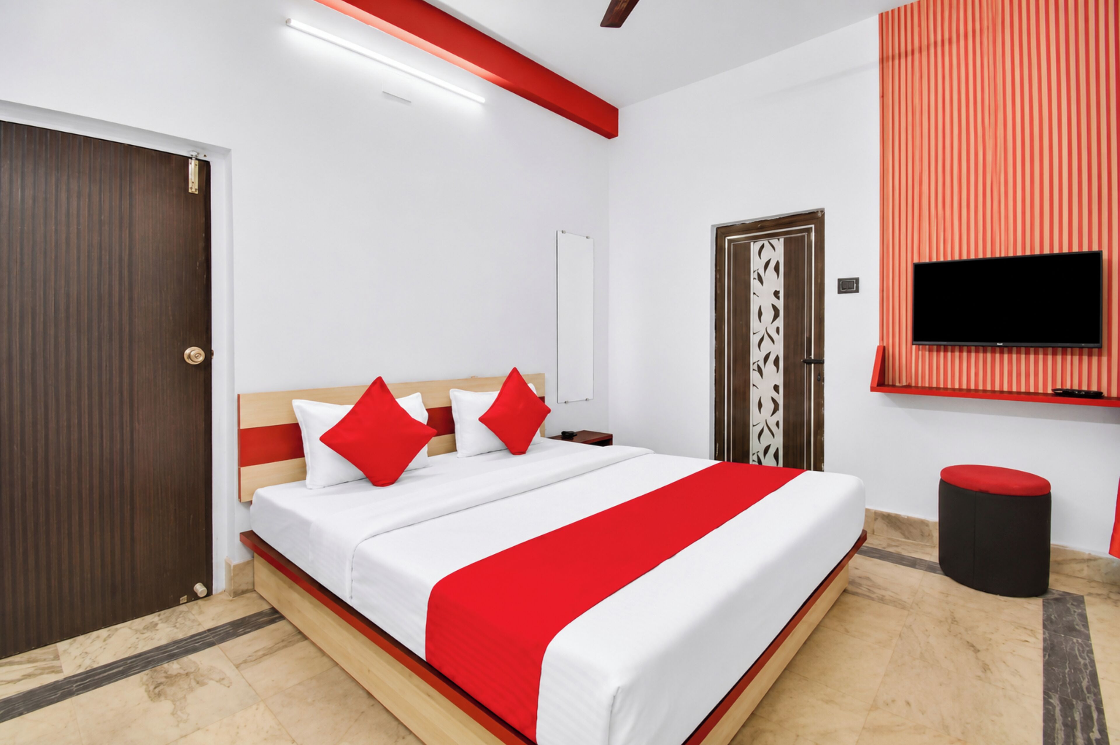 Deluxe Triple Room, Penyaman udara | Peralatan tempat tidur hipoalergenik, meja, kalis bunyi, Wi-fi percuma 