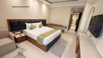 Executive Suite, Balcony, City View | Desk, laptop workspace, free WiFi