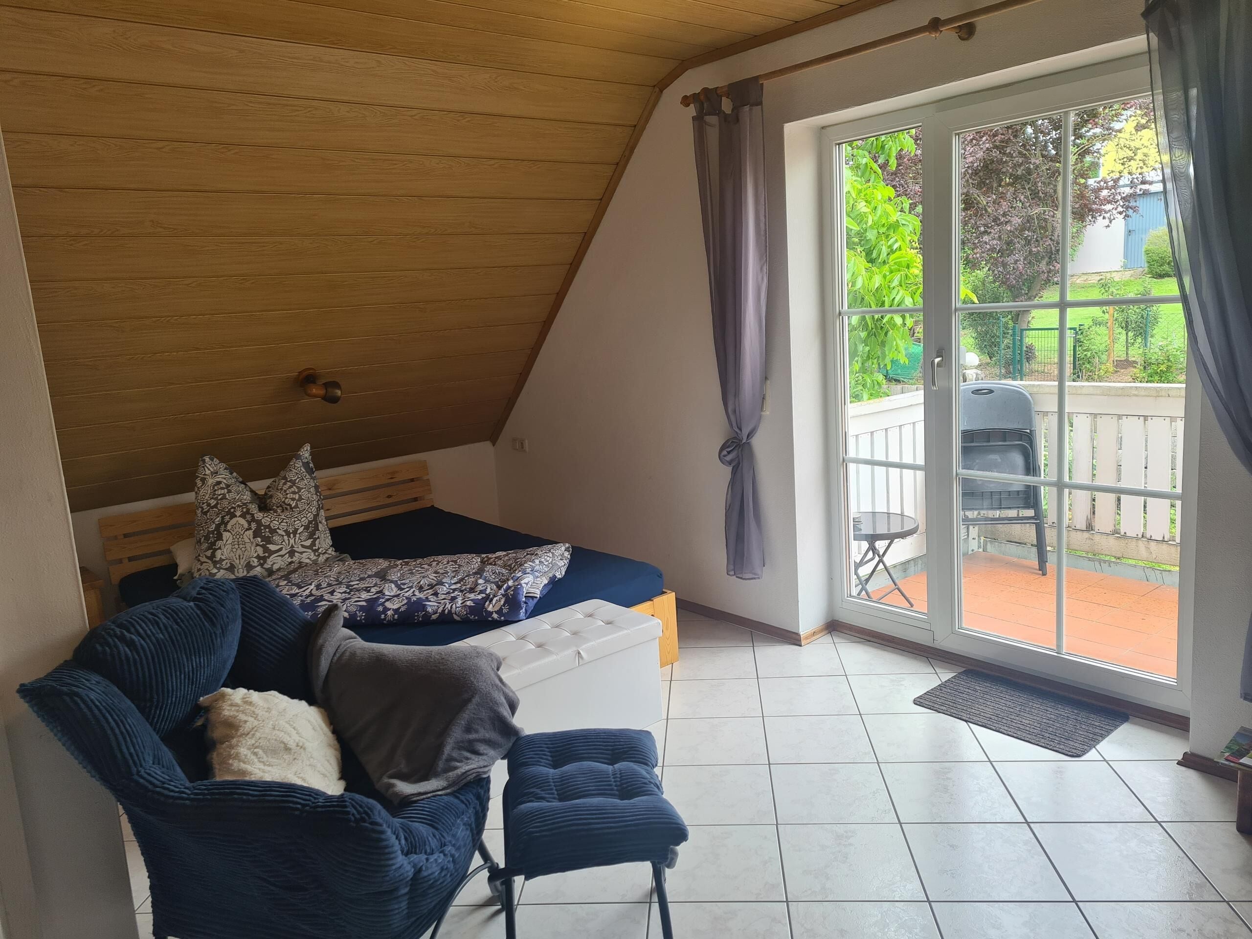 Ferienzimmer-Balkonfenster/-türe