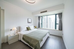 Family Apartment, 2 Bedrooms, Non Smoking, City View - Tyms 2BR 2BA Apt Oriental Cambridge (Shanghai)