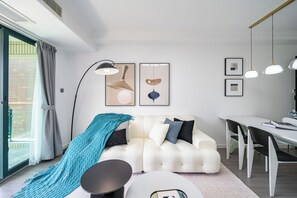 Family Apartment, 2 Bedrooms, Non Smoking, City View | Living room - Tyms 2BR 2BA Apt Oriental Cambridge (Shanghai)