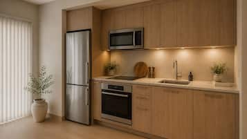 Comfort Apartment | Private kitchen | Fridge, microwave, oven, stovetop