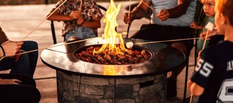 Family reunion and corporate retreat lodge near Dinosaur National Monument, sleeps up to 40