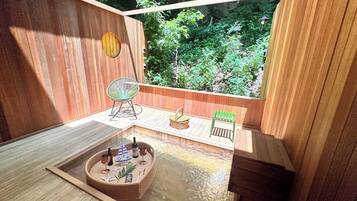Hinoki Spa | Private spa tub