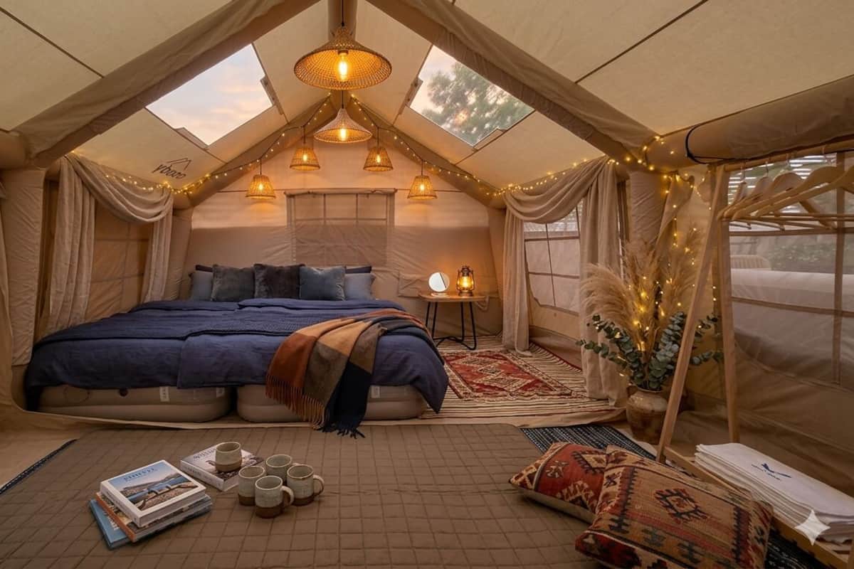 Forest Camping House | Edredons de pluma, cortinas blackout, Wi-Fi de cortesia