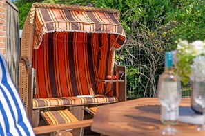 Outdoor dining - Vrbo Property (Scharbeutz)