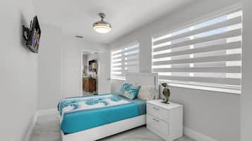 3 bedrooms, iron/ironing board, WiFi, bed sheets